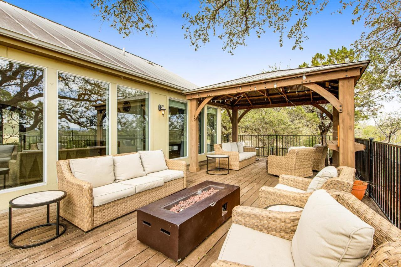 Villa Cliff Side Oasis Spicewood Esterno foto