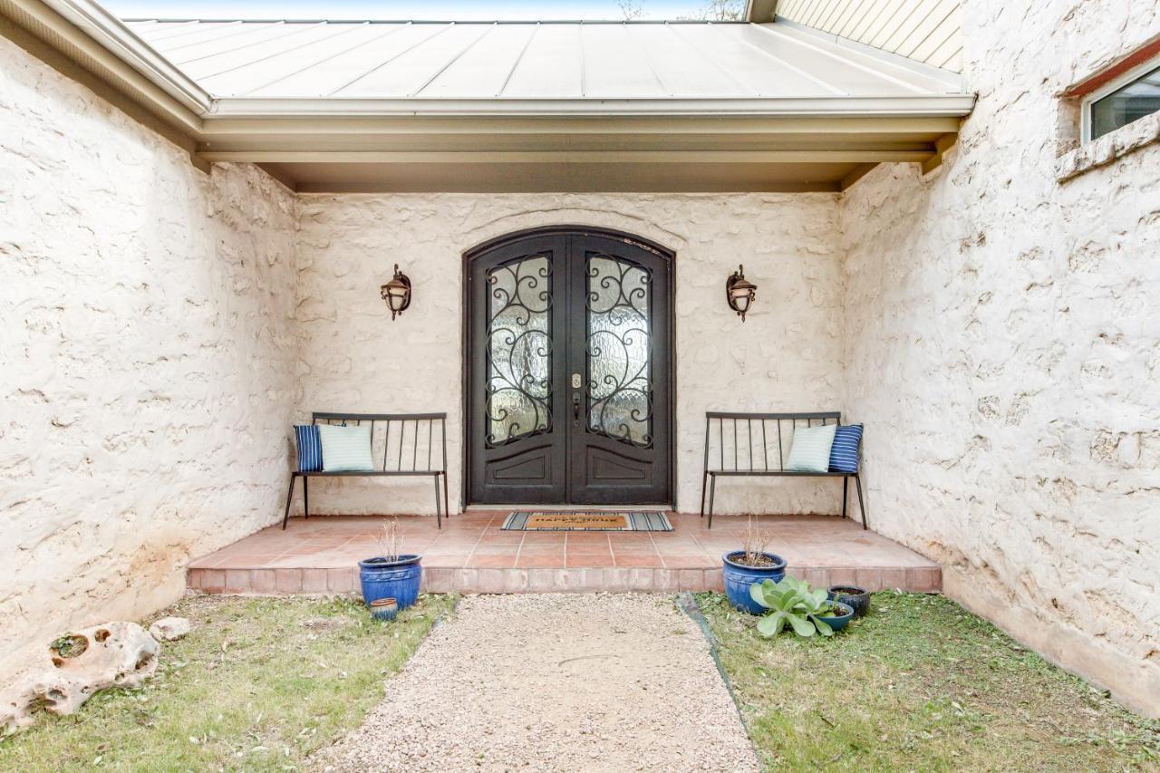 Villa Cliff Side Oasis Spicewood Esterno foto
