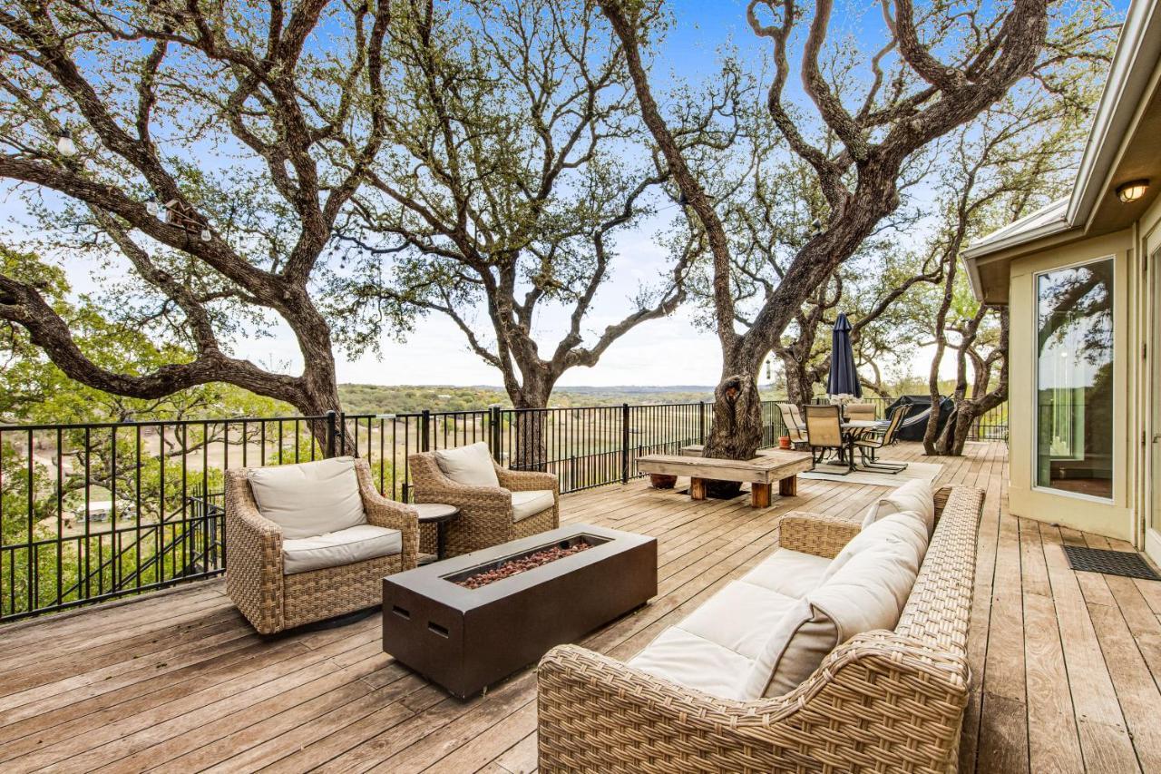 Villa Cliff Side Oasis Spicewood Esterno foto